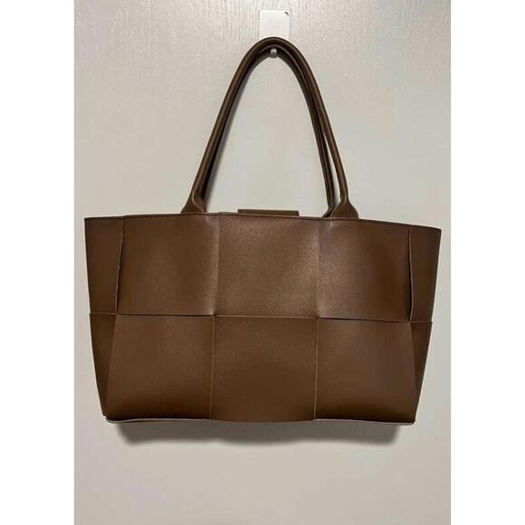 Handbags - large tote bag